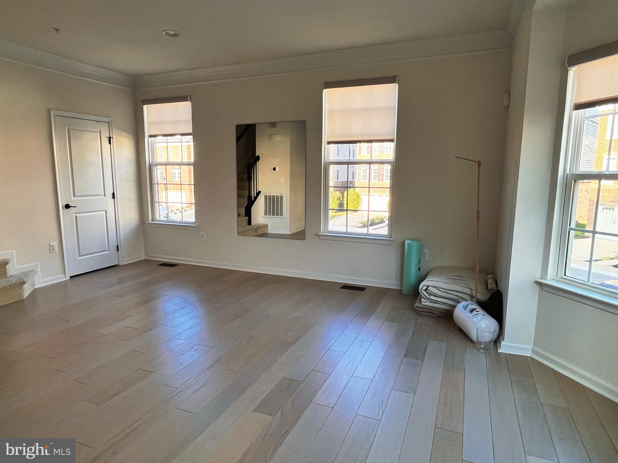 GREENBELT STATION - Residential