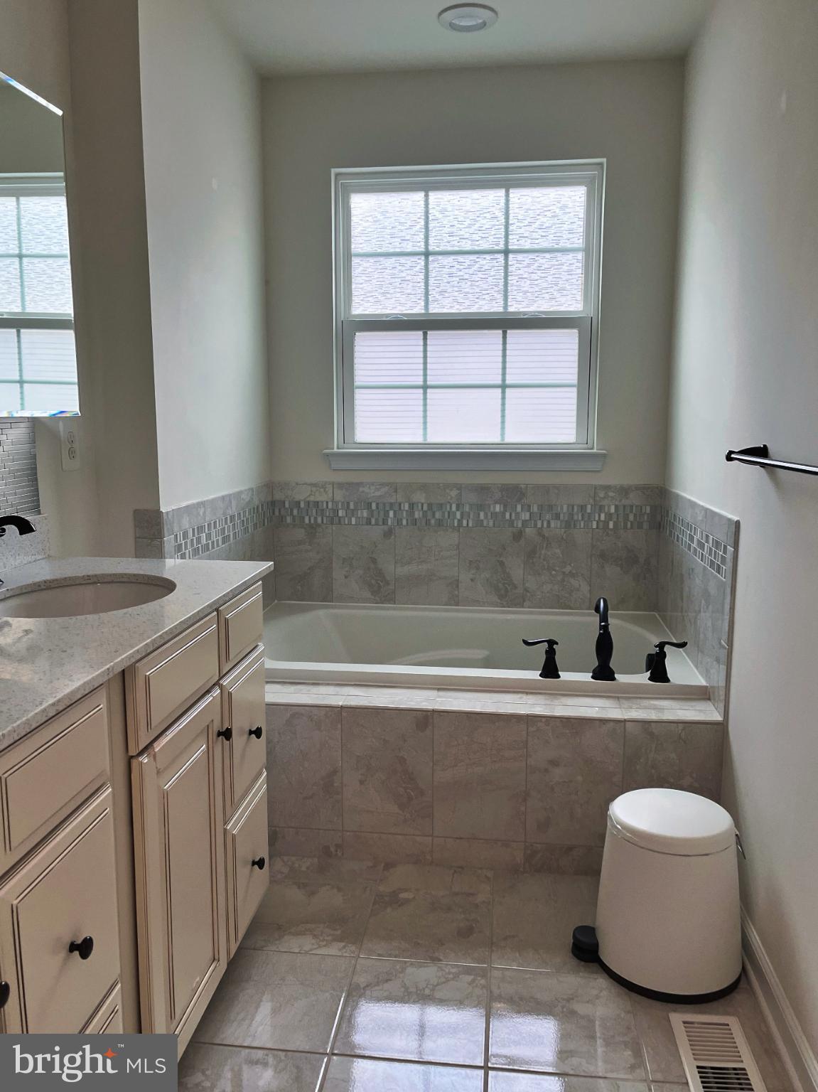 GREENBELT STATION - Residential