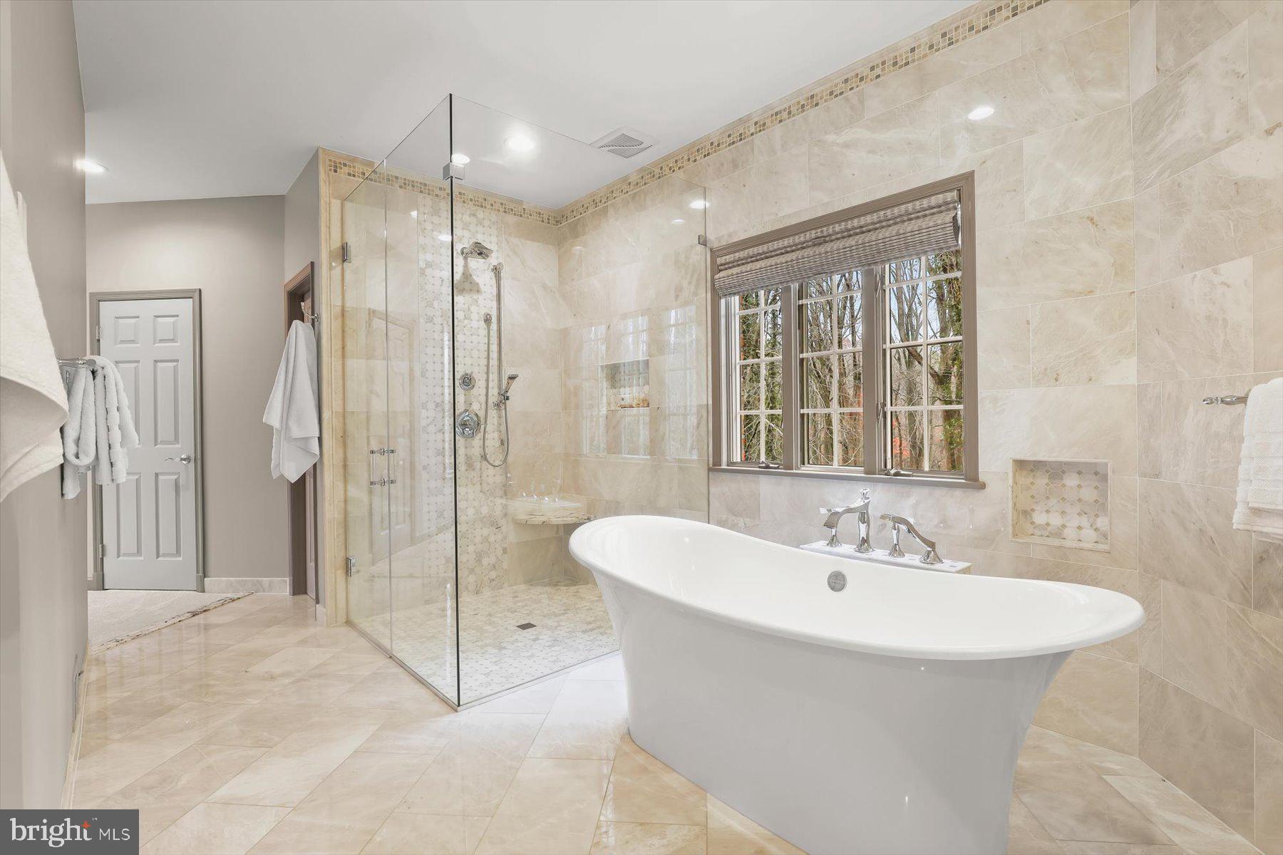 TRIADELPHIA WOODS - Residential