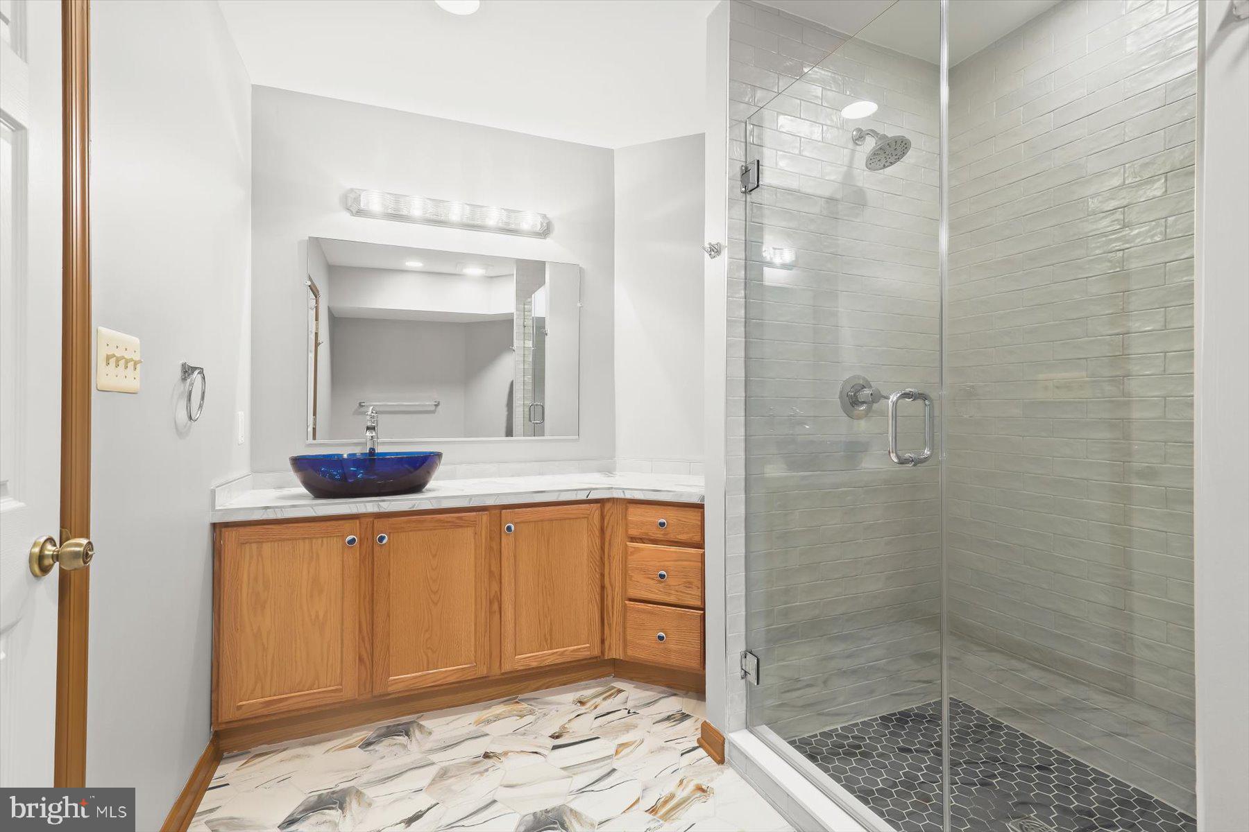 TRIADELPHIA WOODS - Residential