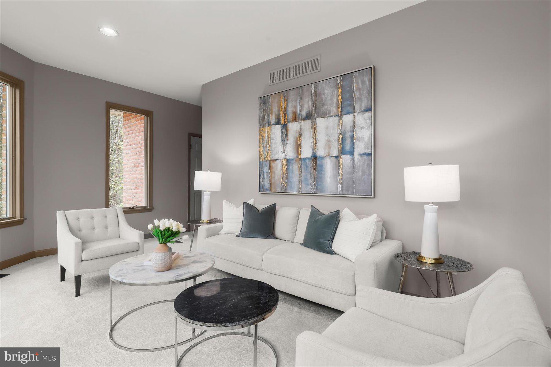 TRIADELPHIA WOODS - Residential