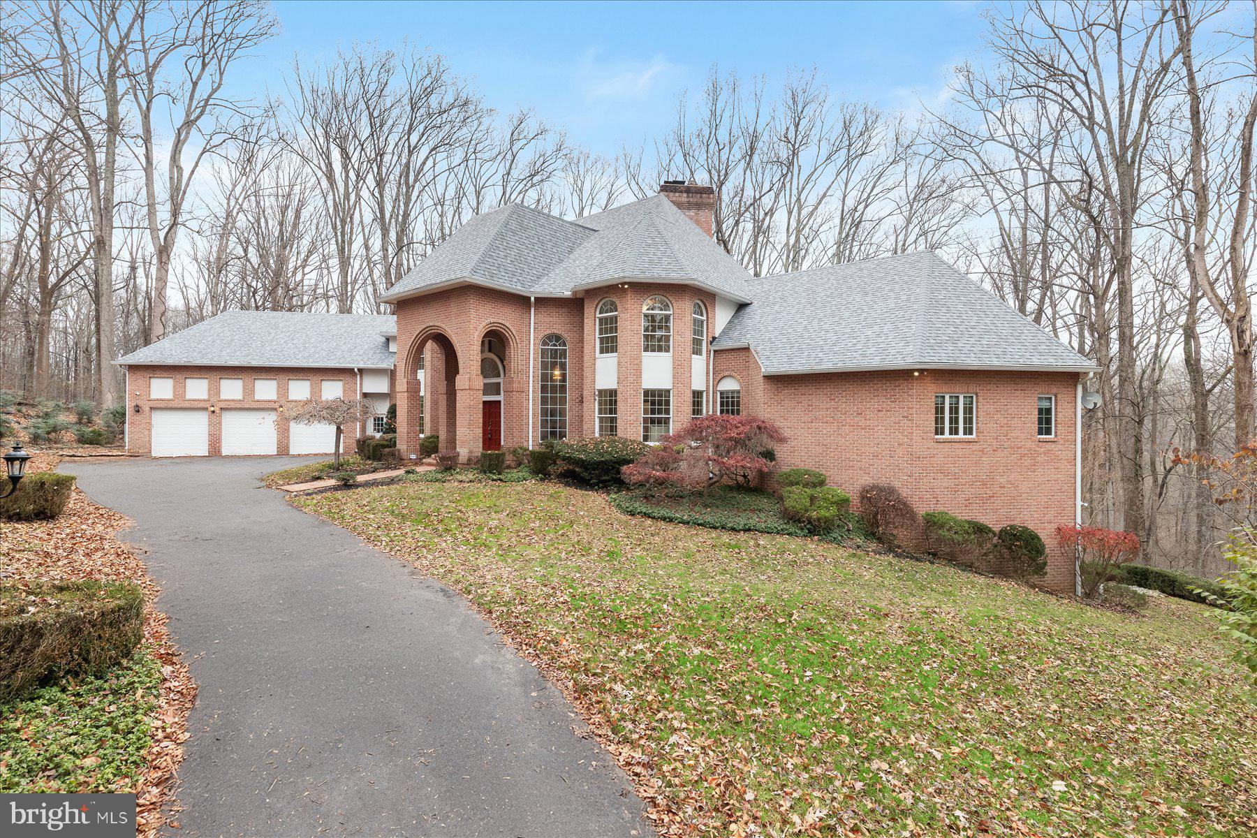 TRIADELPHIA WOODS - Residential