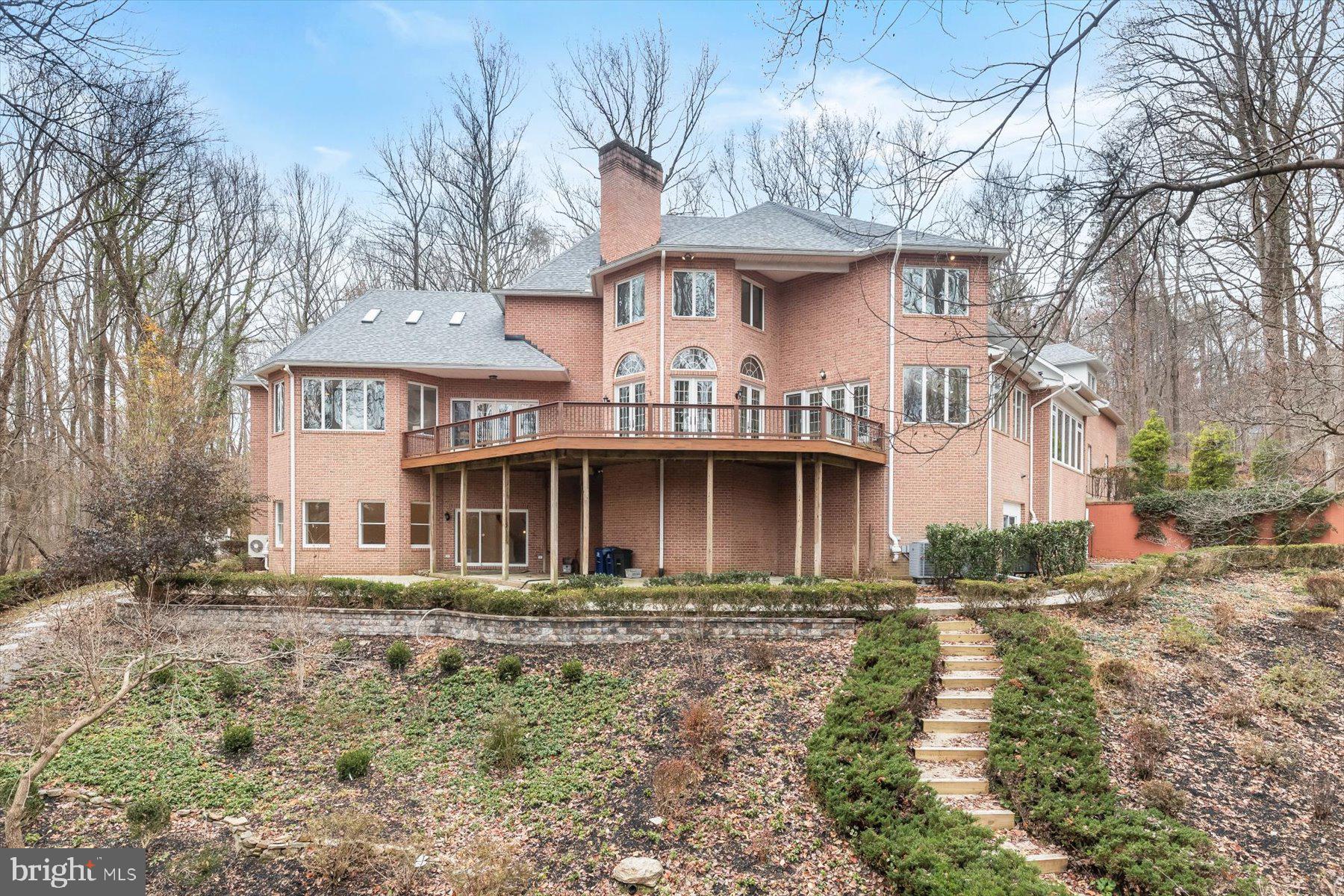 TRIADELPHIA WOODS - Residential