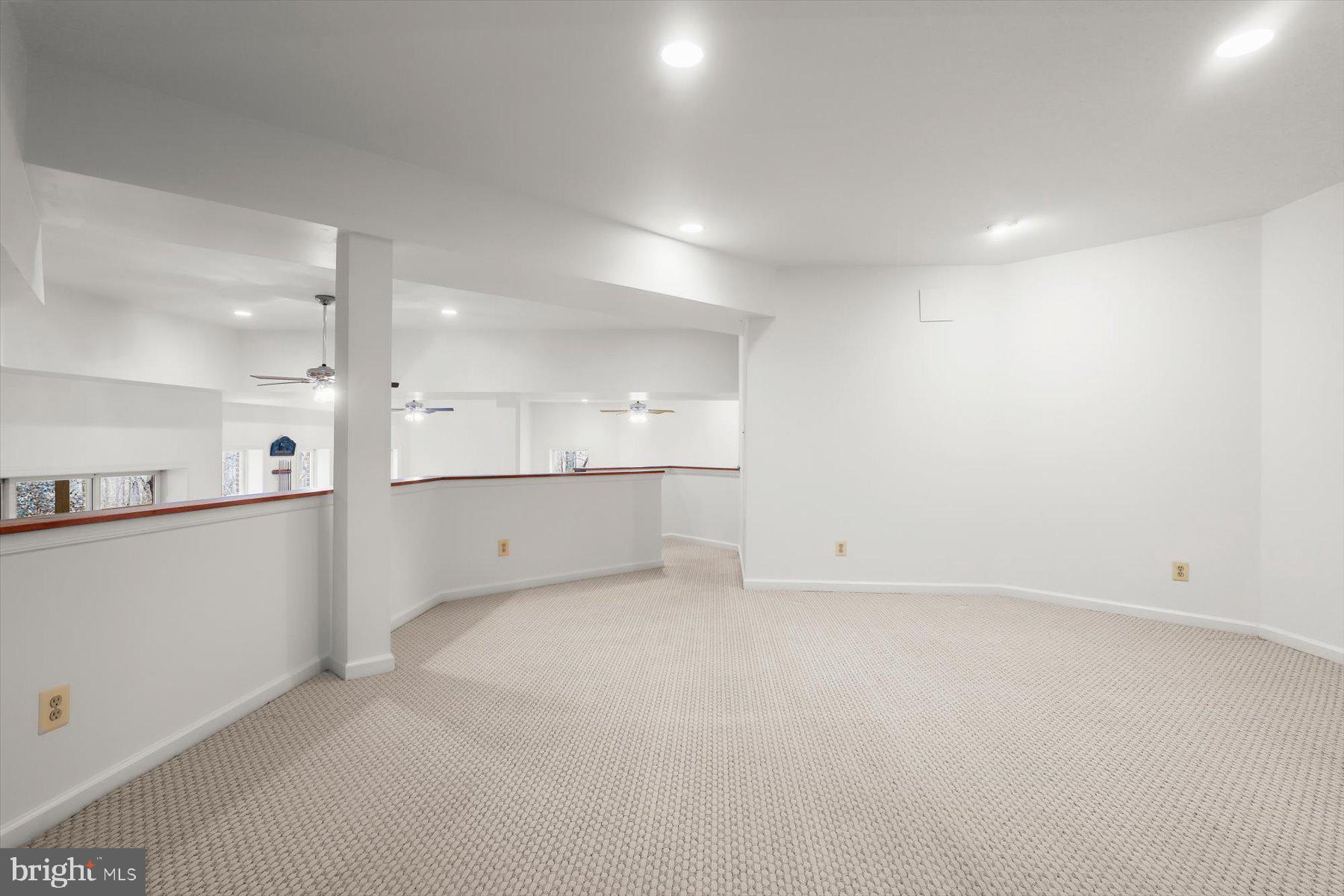 TRIADELPHIA WOODS - Residential