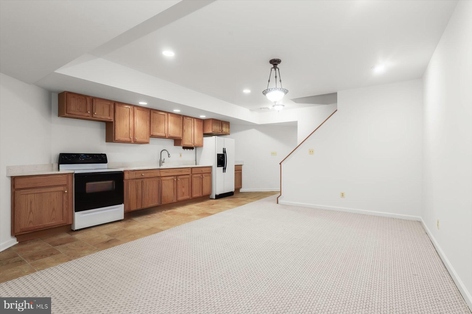 TRIADELPHIA WOODS - Residential