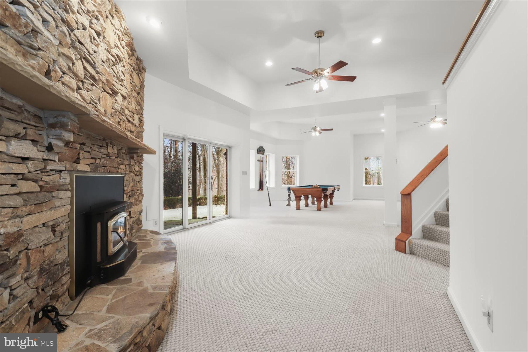 TRIADELPHIA WOODS - Residential