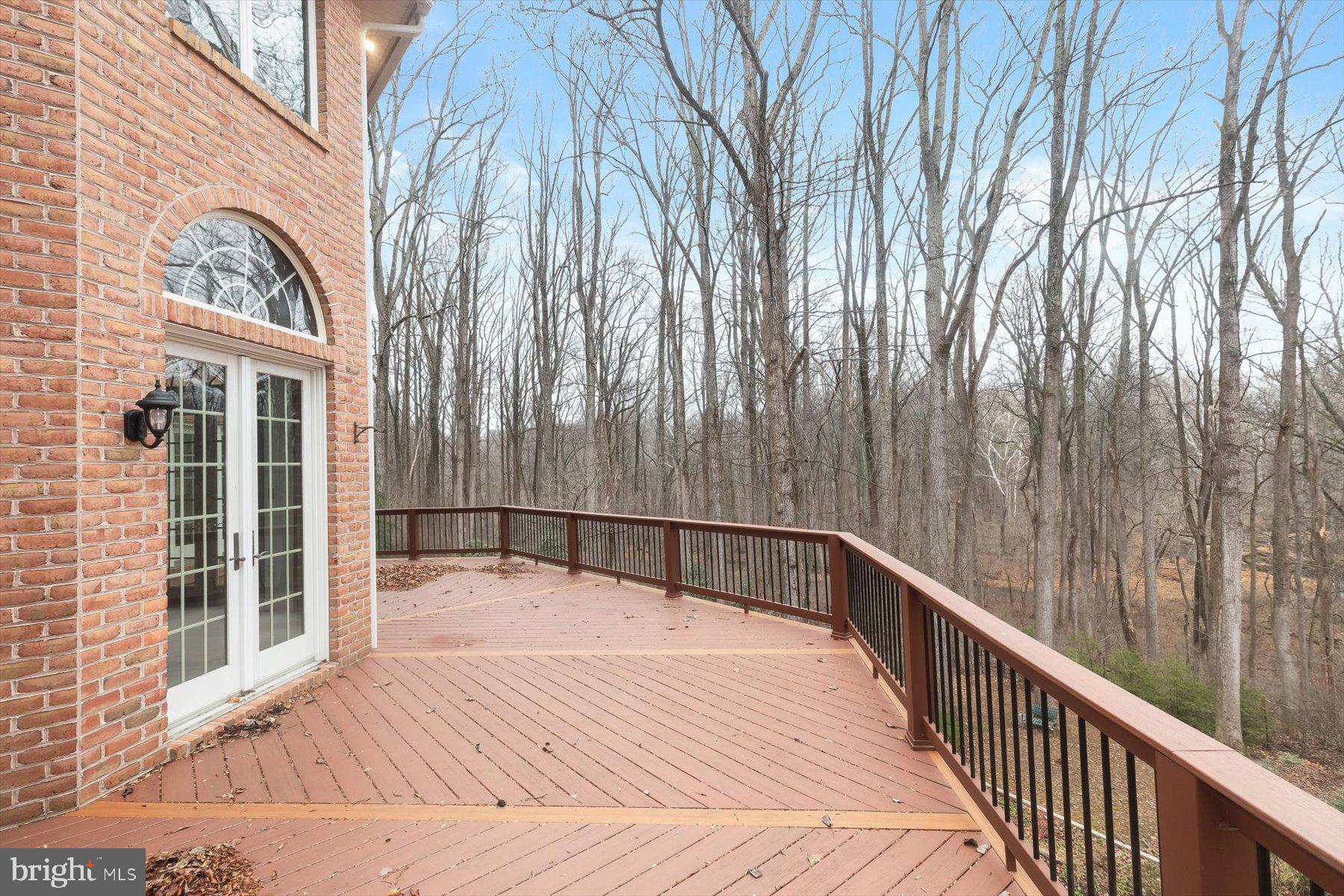 TRIADELPHIA WOODS - Residential