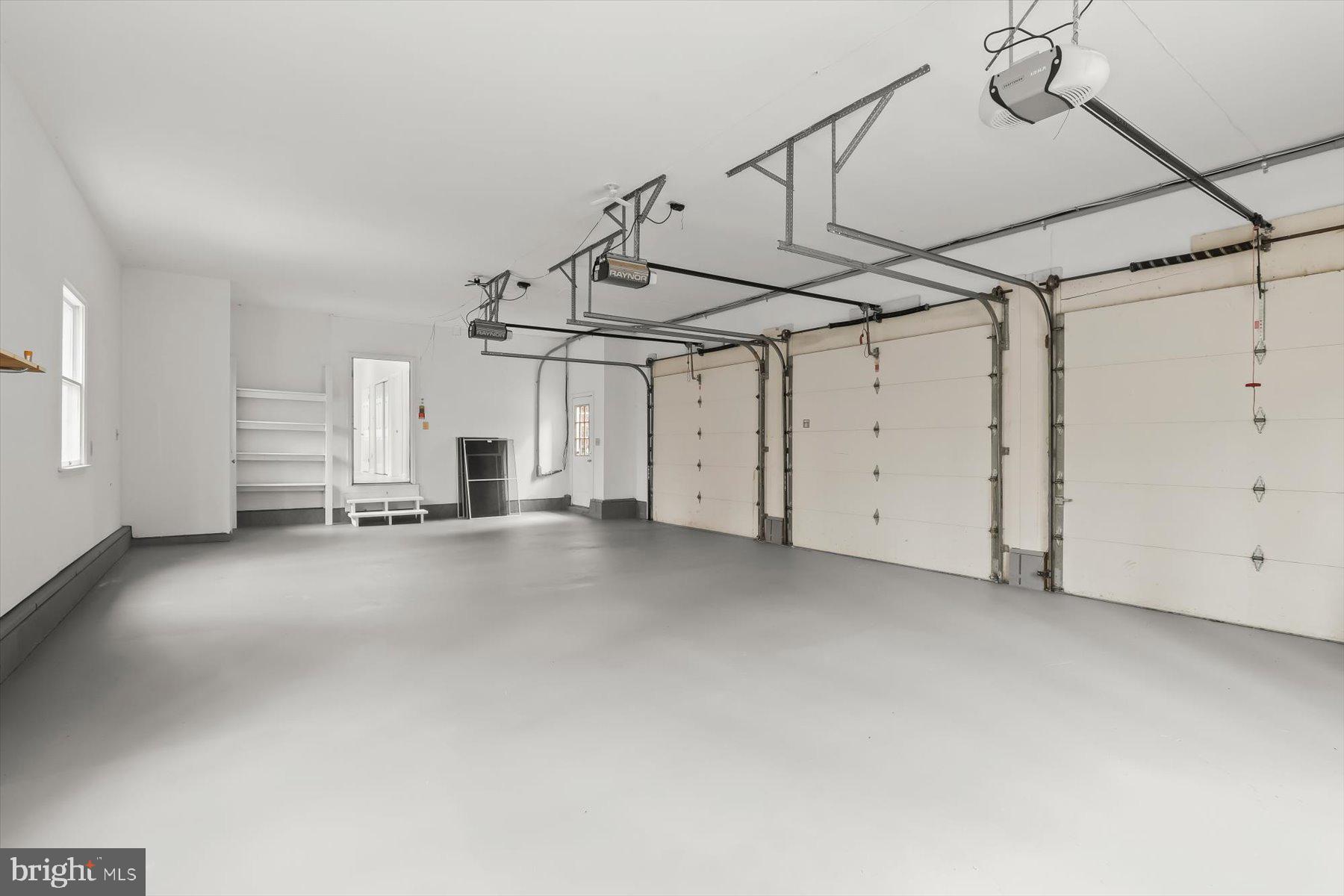 TRIADELPHIA WOODS - Residential