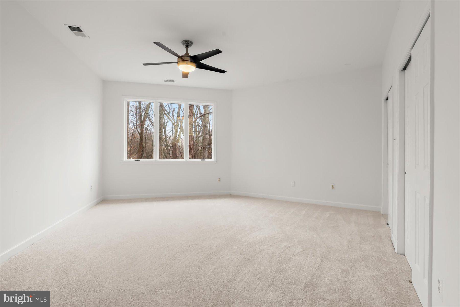 TRIADELPHIA WOODS - Residential