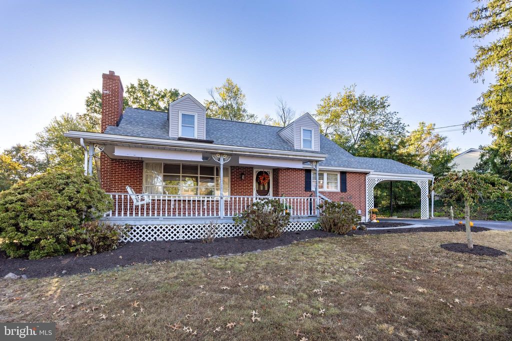 Photo of 2264 Horseshoe Drive, POTTSTOWN, PA 19464 (MLS # PAMC2157254)
