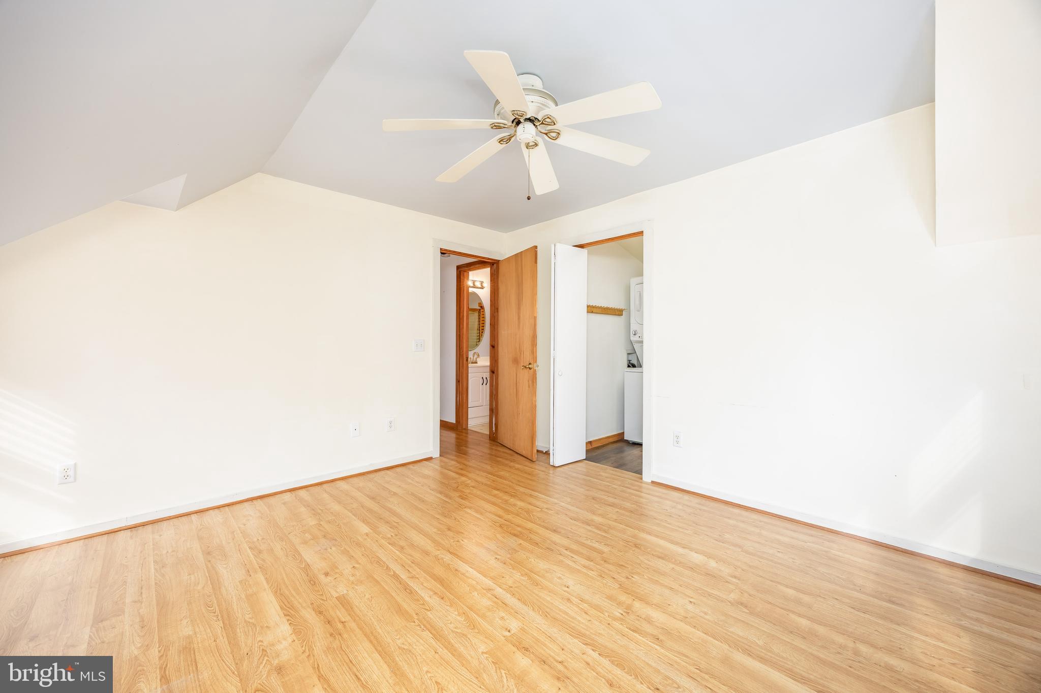 FOXCHASE - Residential