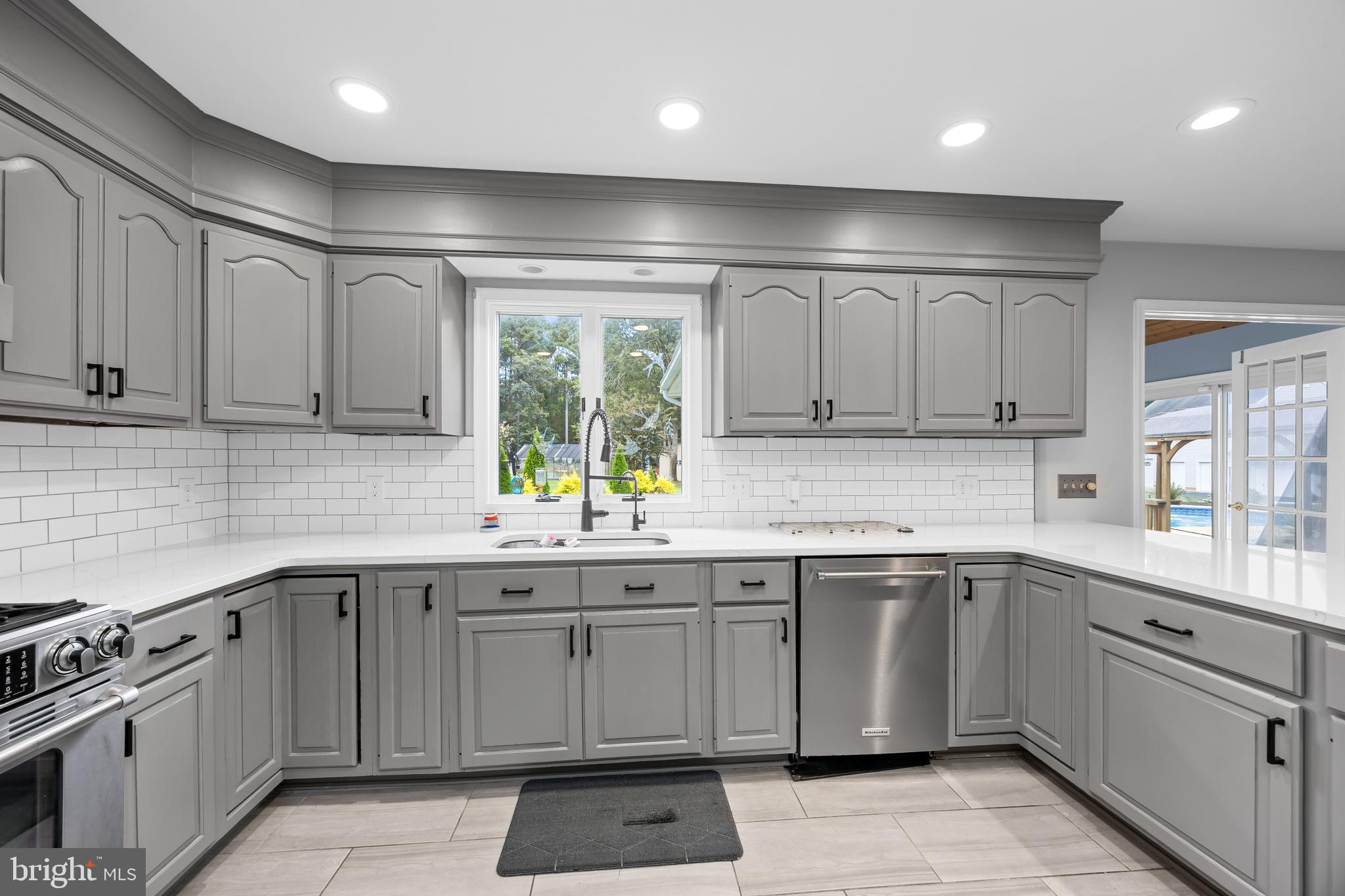 FOXCHASE - Residential