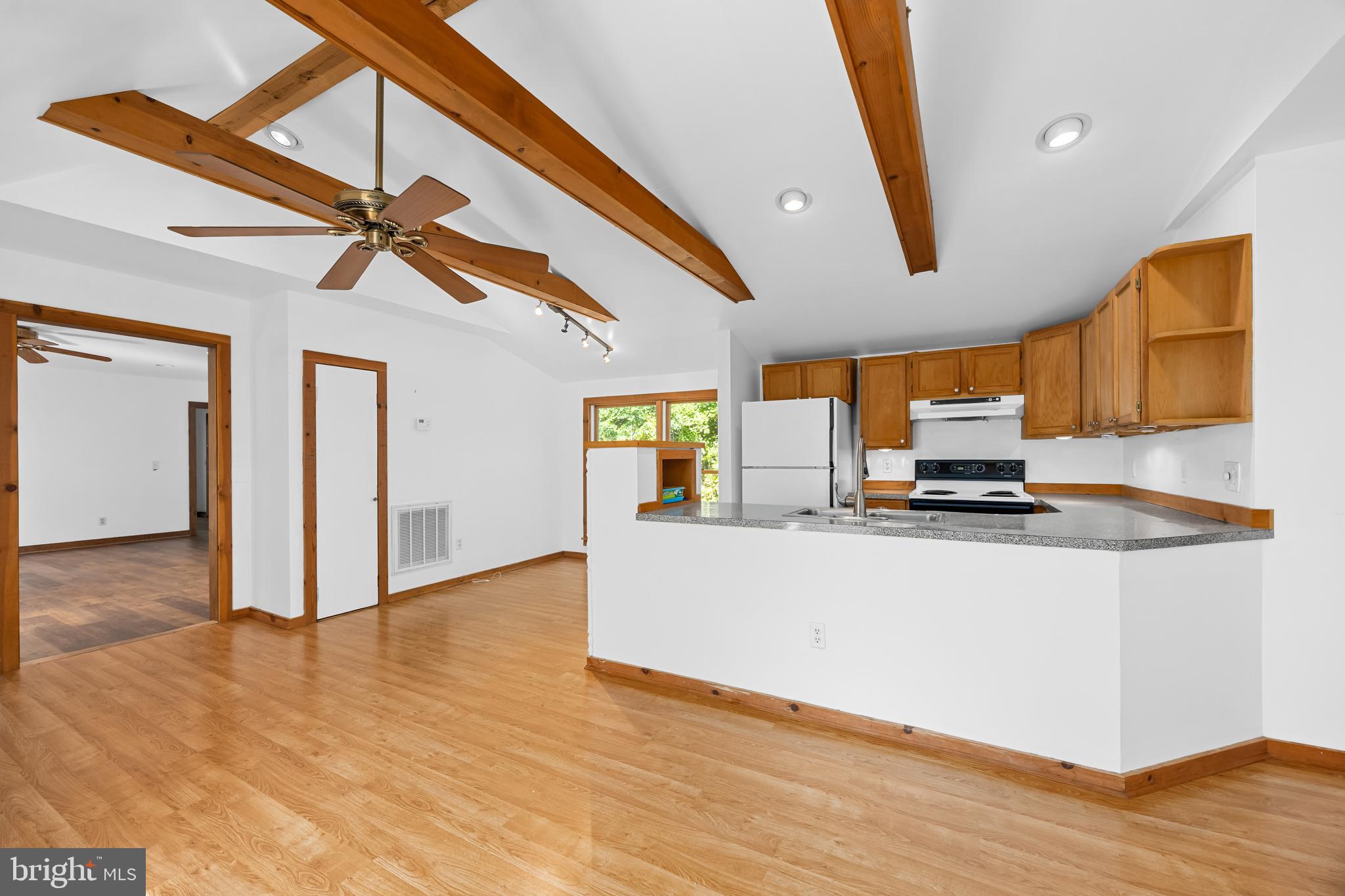 FOXCHASE - Residential