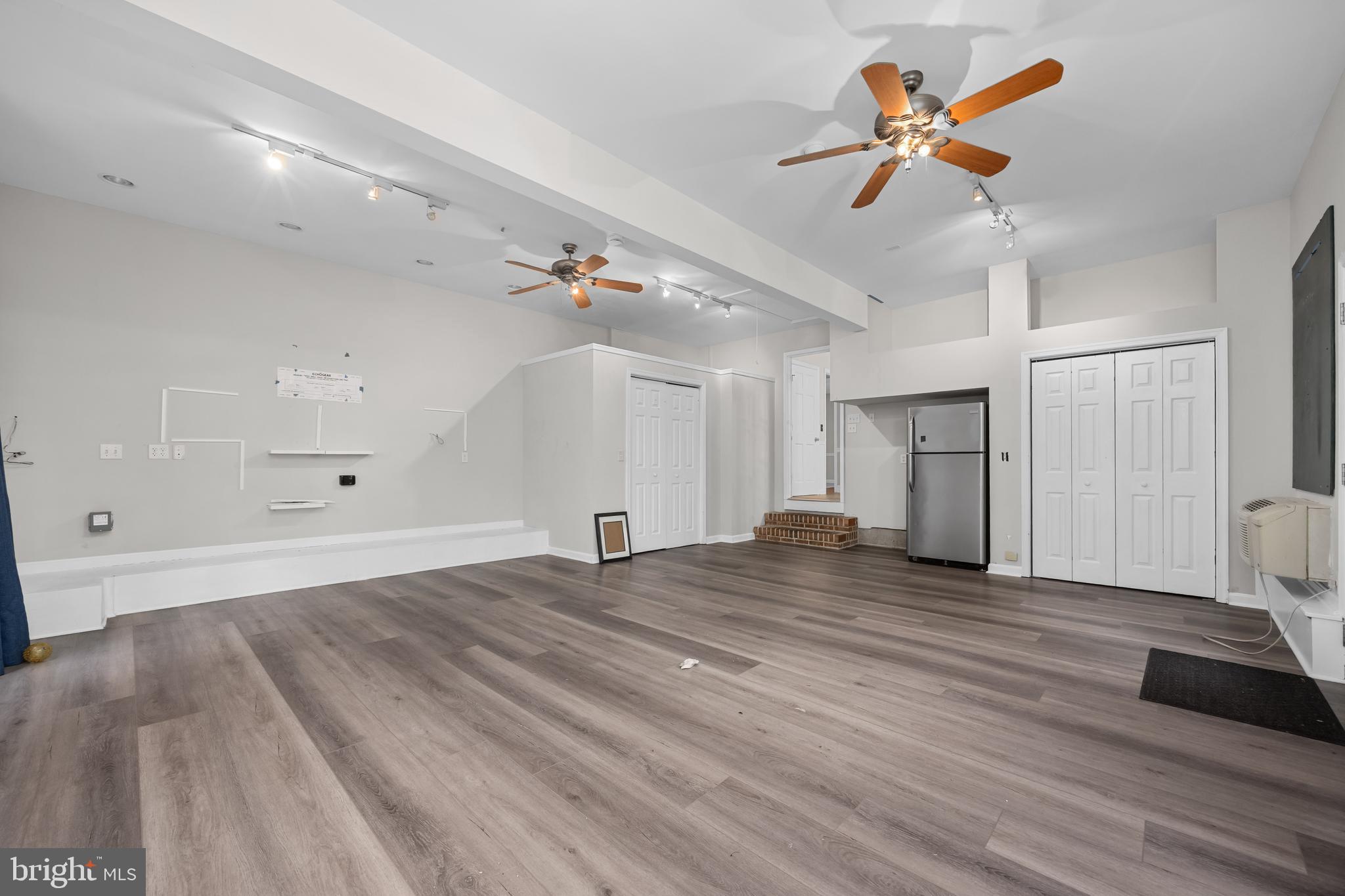 FOXCHASE - Residential