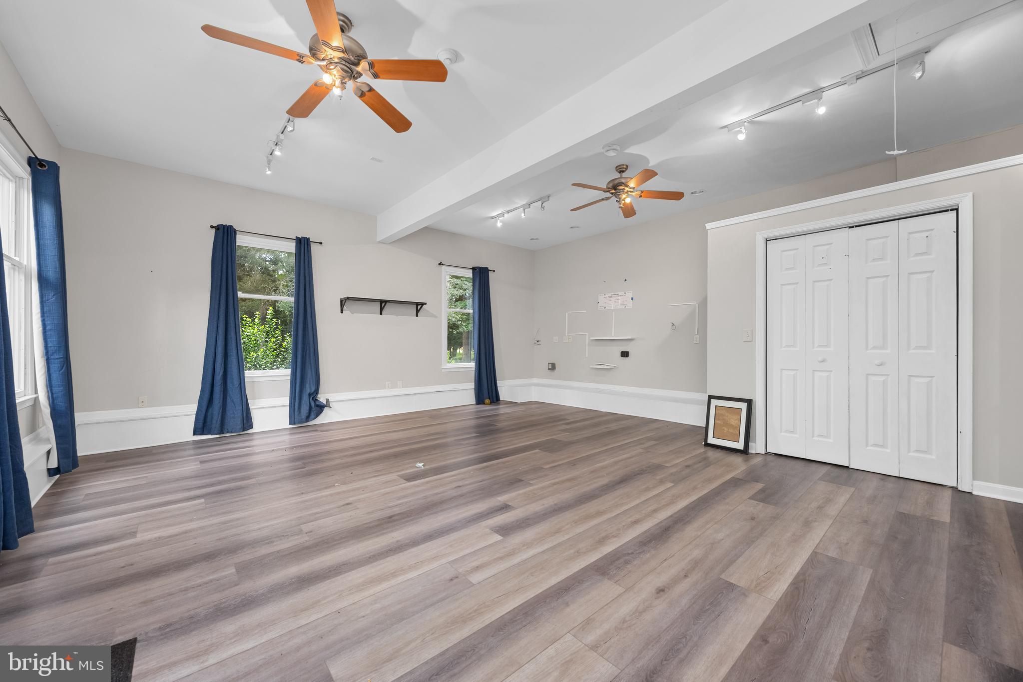 FOXCHASE - Residential