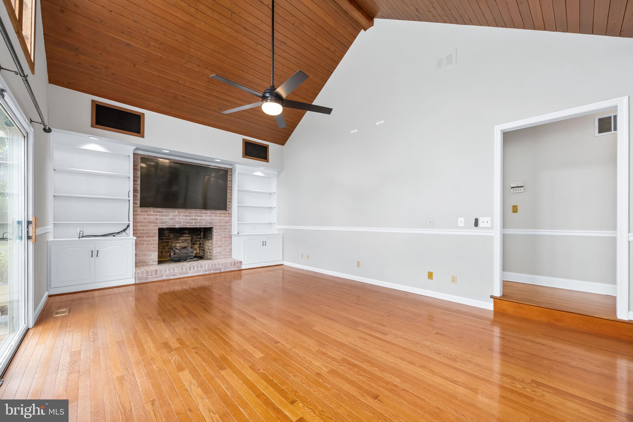 FOXCHASE - Residential