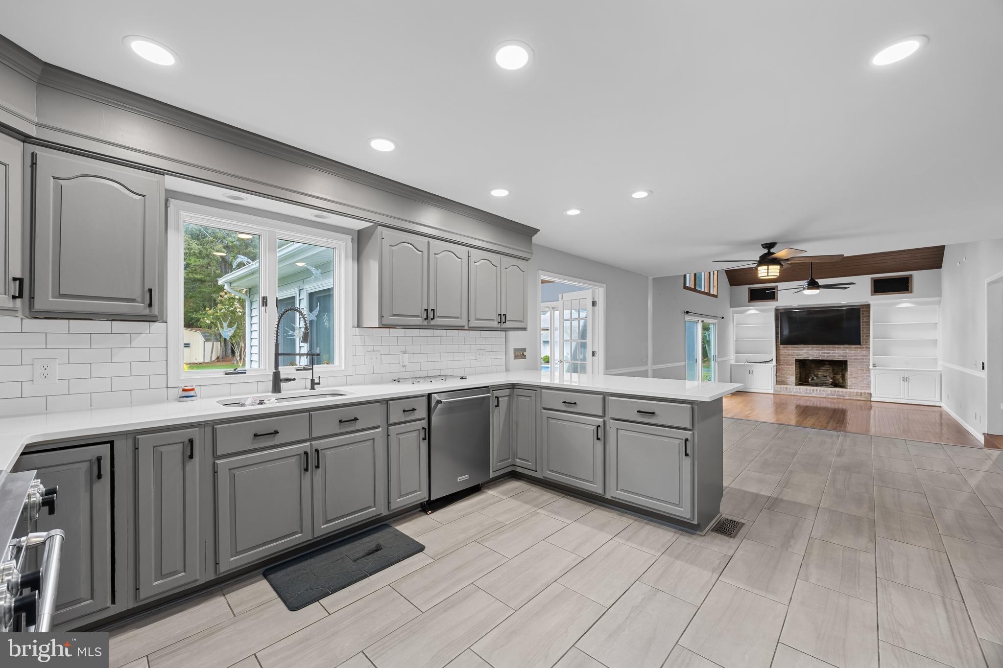 FOXCHASE - Residential