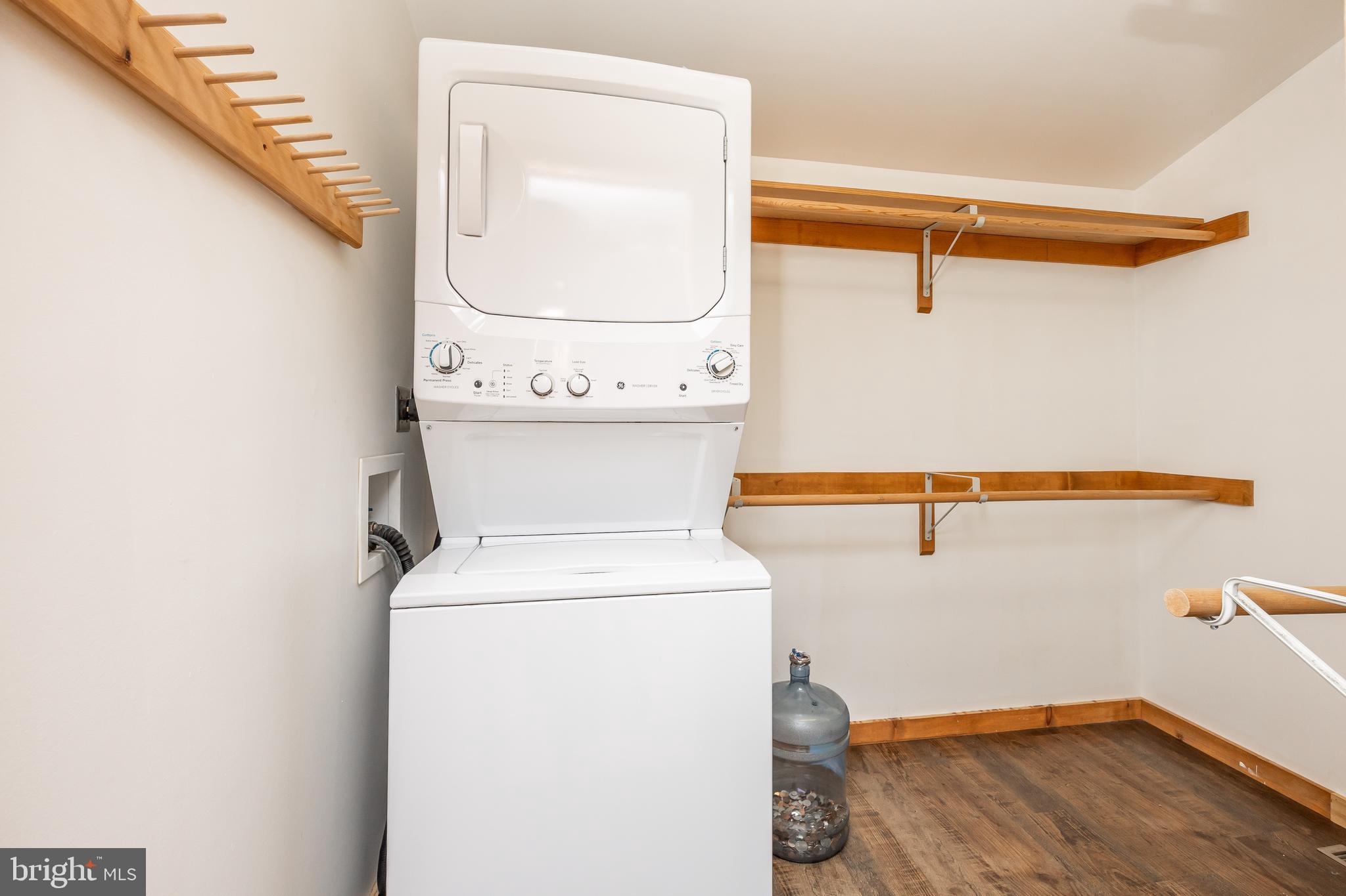 FOXCHASE - Residential