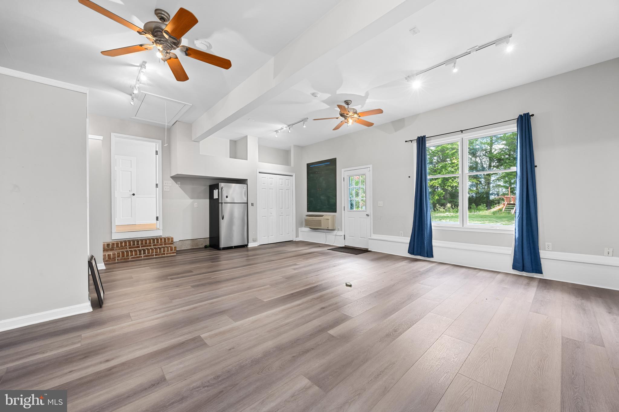 FOXCHASE - Residential