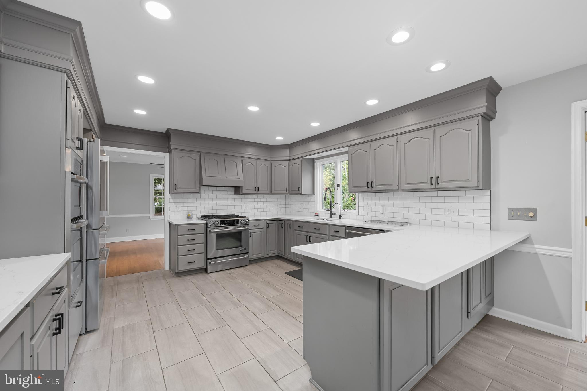 FOXCHASE - Residential