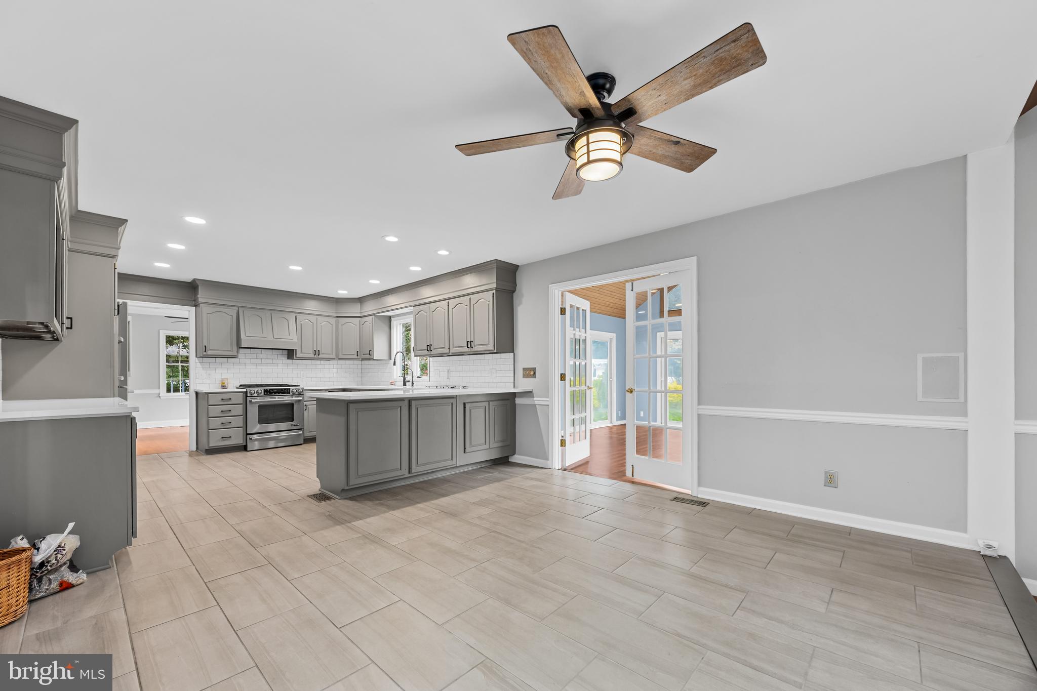 FOXCHASE - Residential