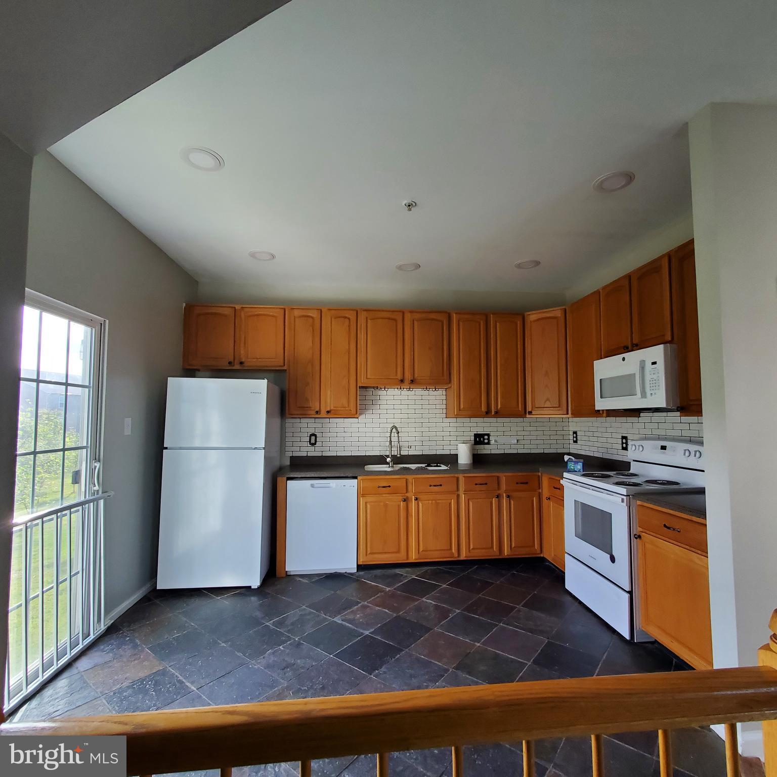 SENECA RIDGE - Residential Lease