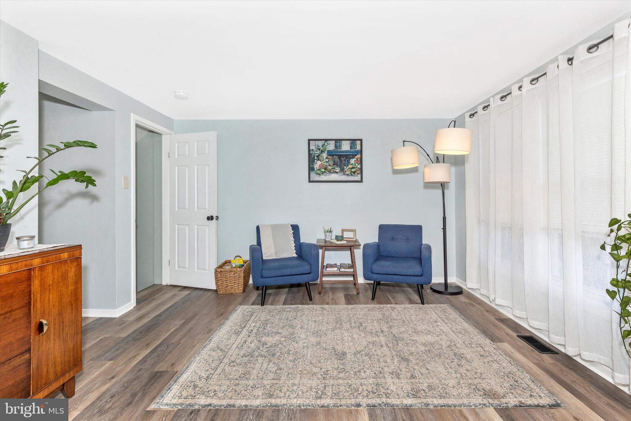 ROLLING MEADOWS - Residential