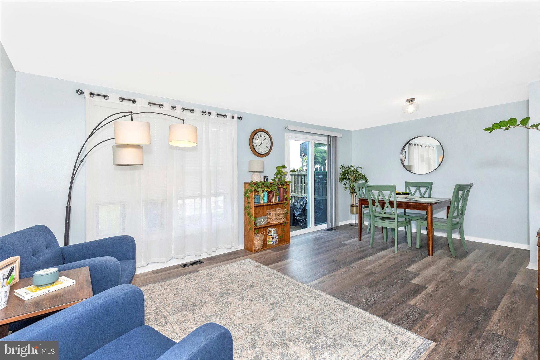 ROLLING MEADOWS - Residential