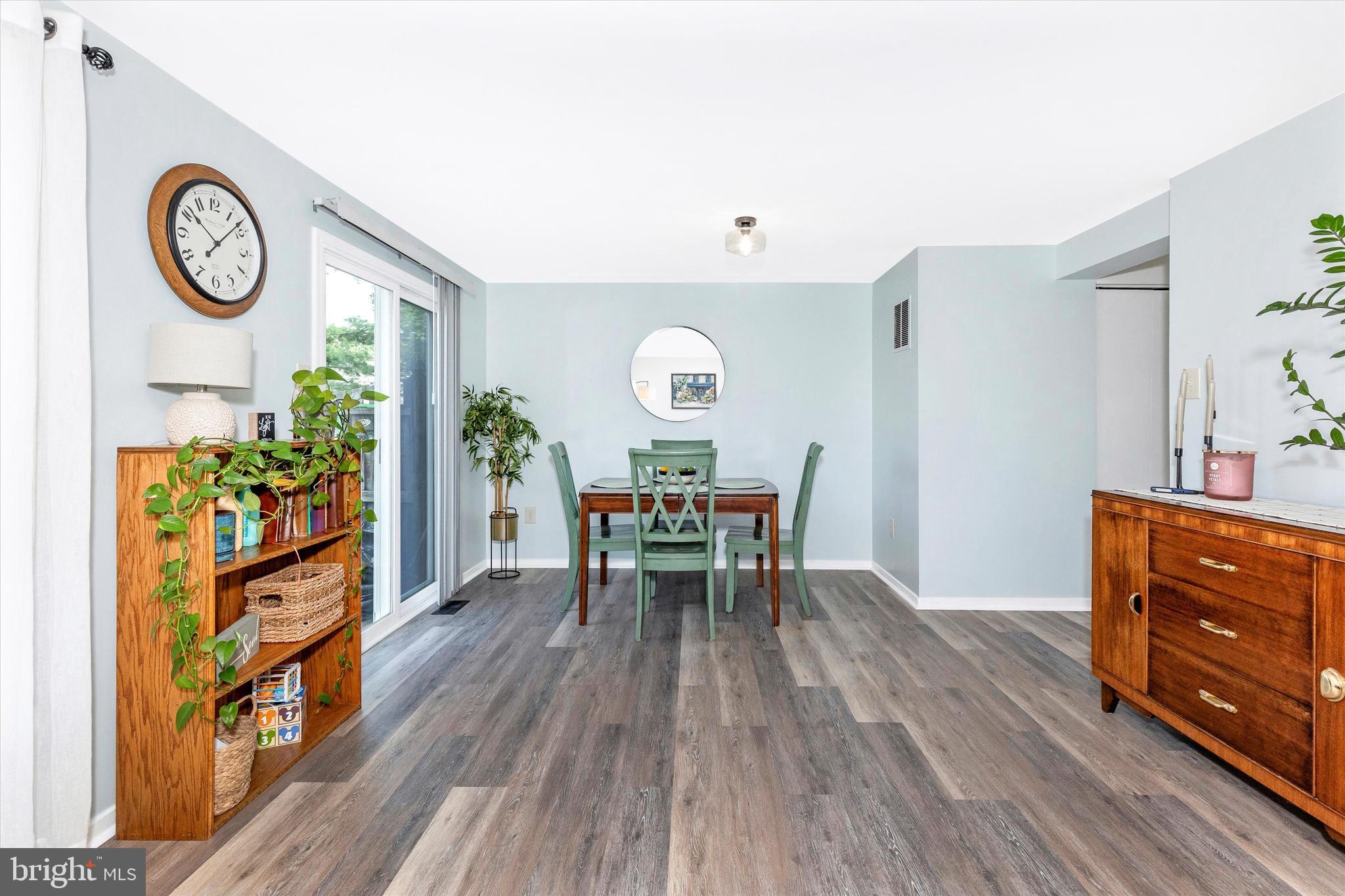 ROLLING MEADOWS - Residential