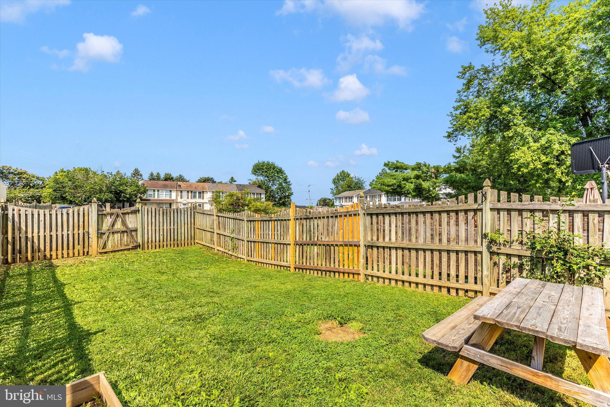 ROLLING MEADOWS - Residential