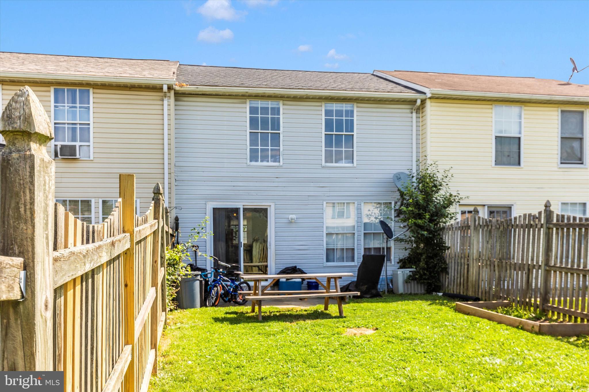 ROLLING MEADOWS - Residential