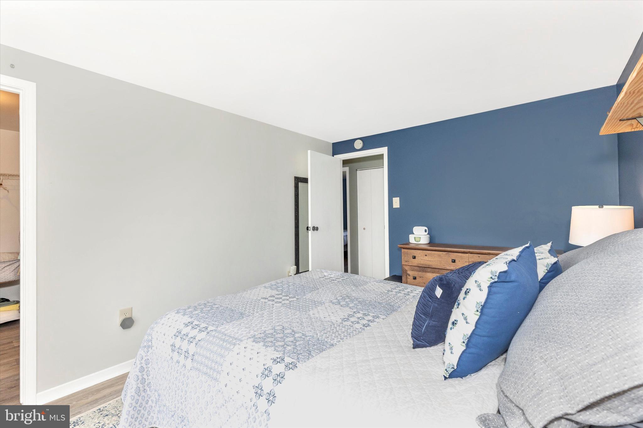 ROLLING MEADOWS - Residential