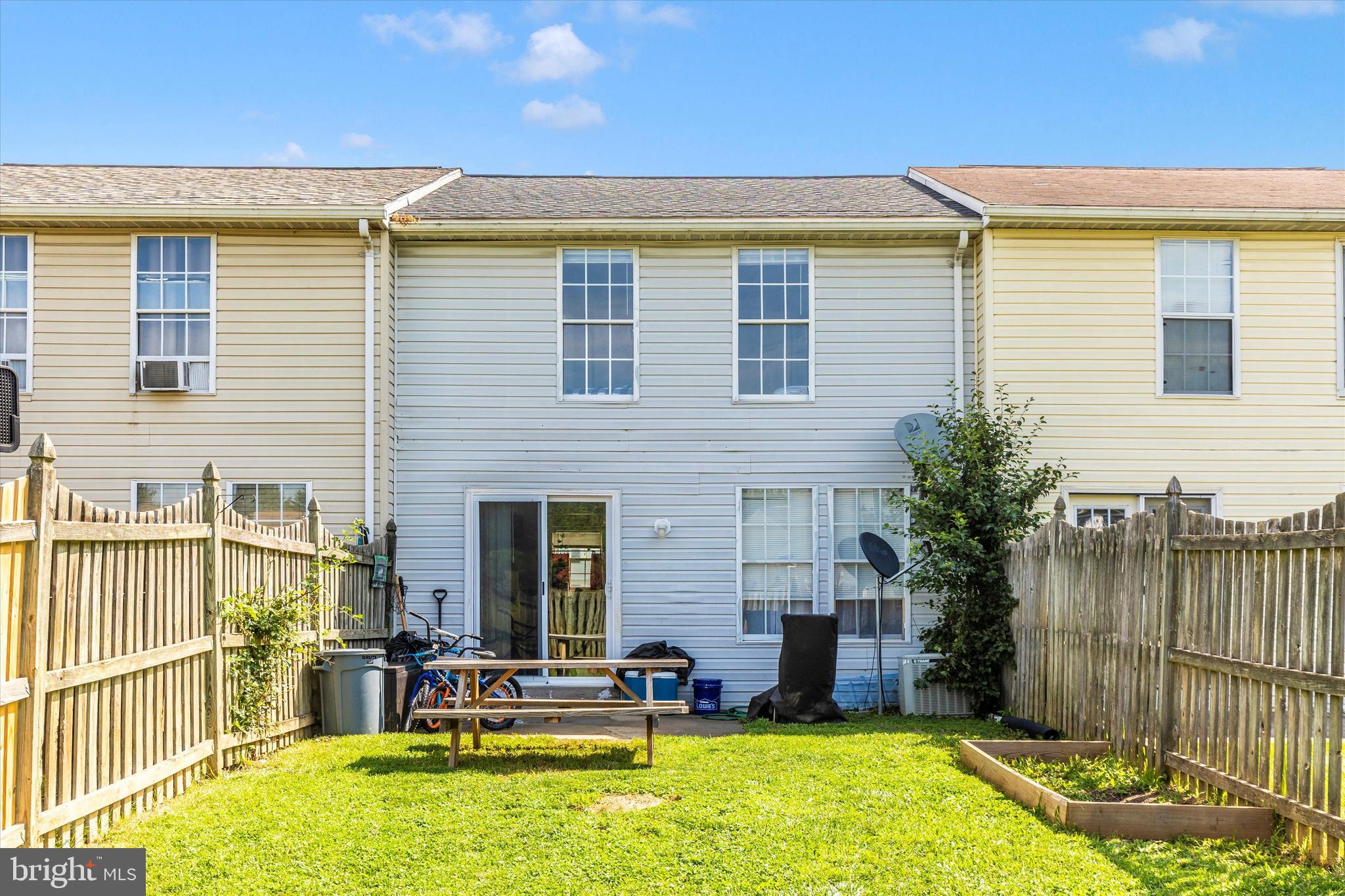 ROLLING MEADOWS - Residential