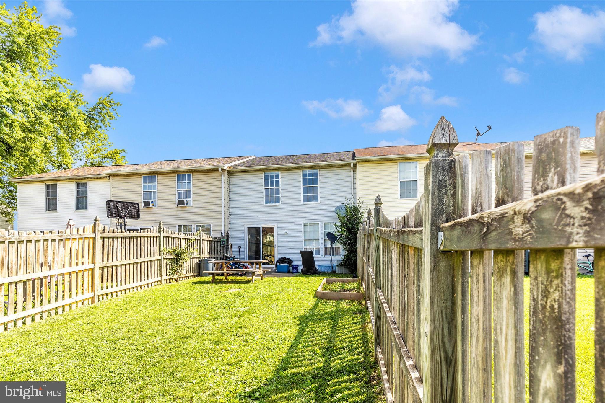 ROLLING MEADOWS - Residential