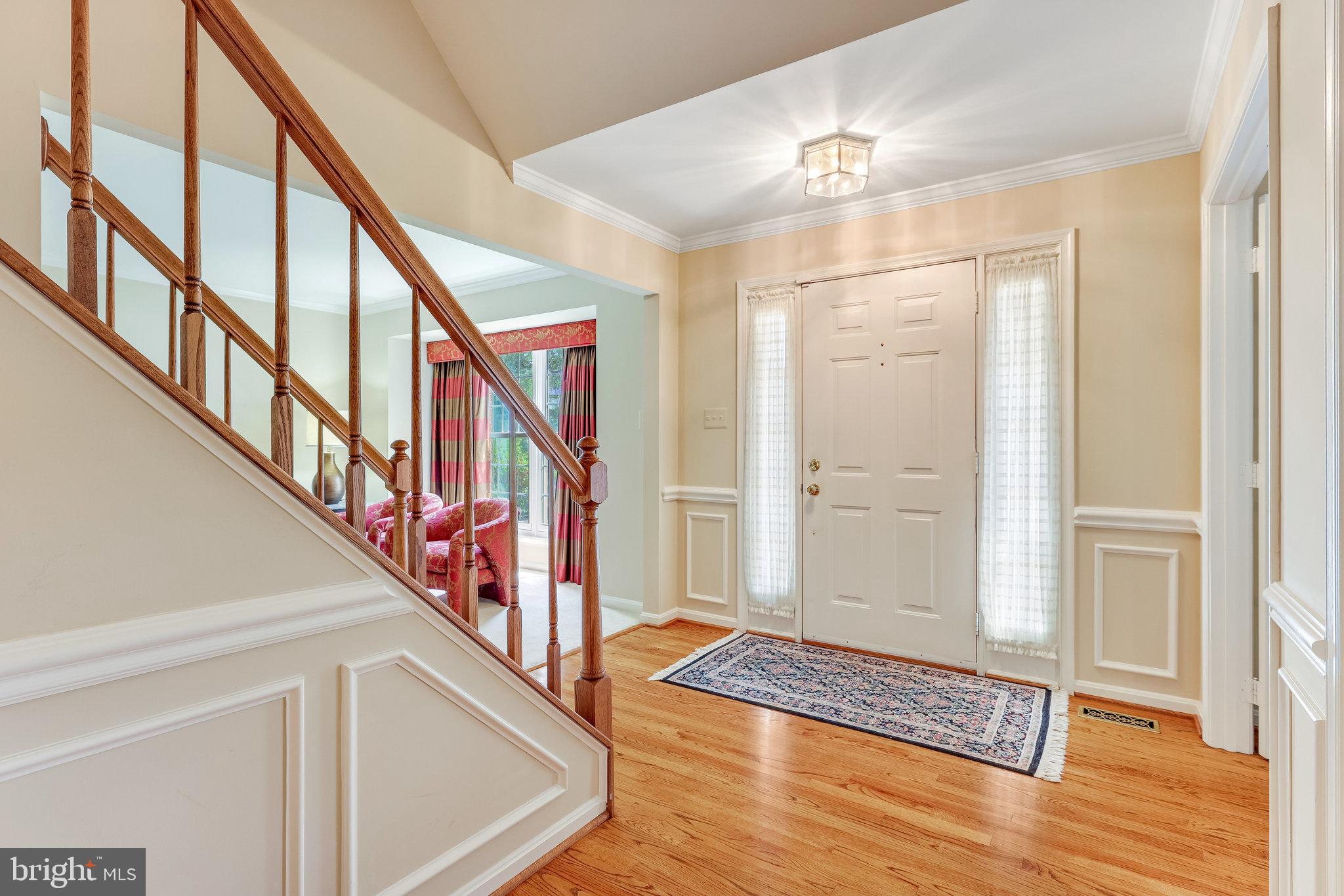 MIRROR RIDGE - Residential