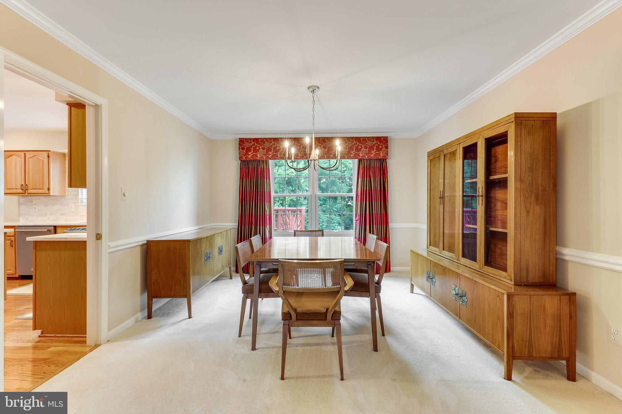 MIRROR RIDGE - Residential