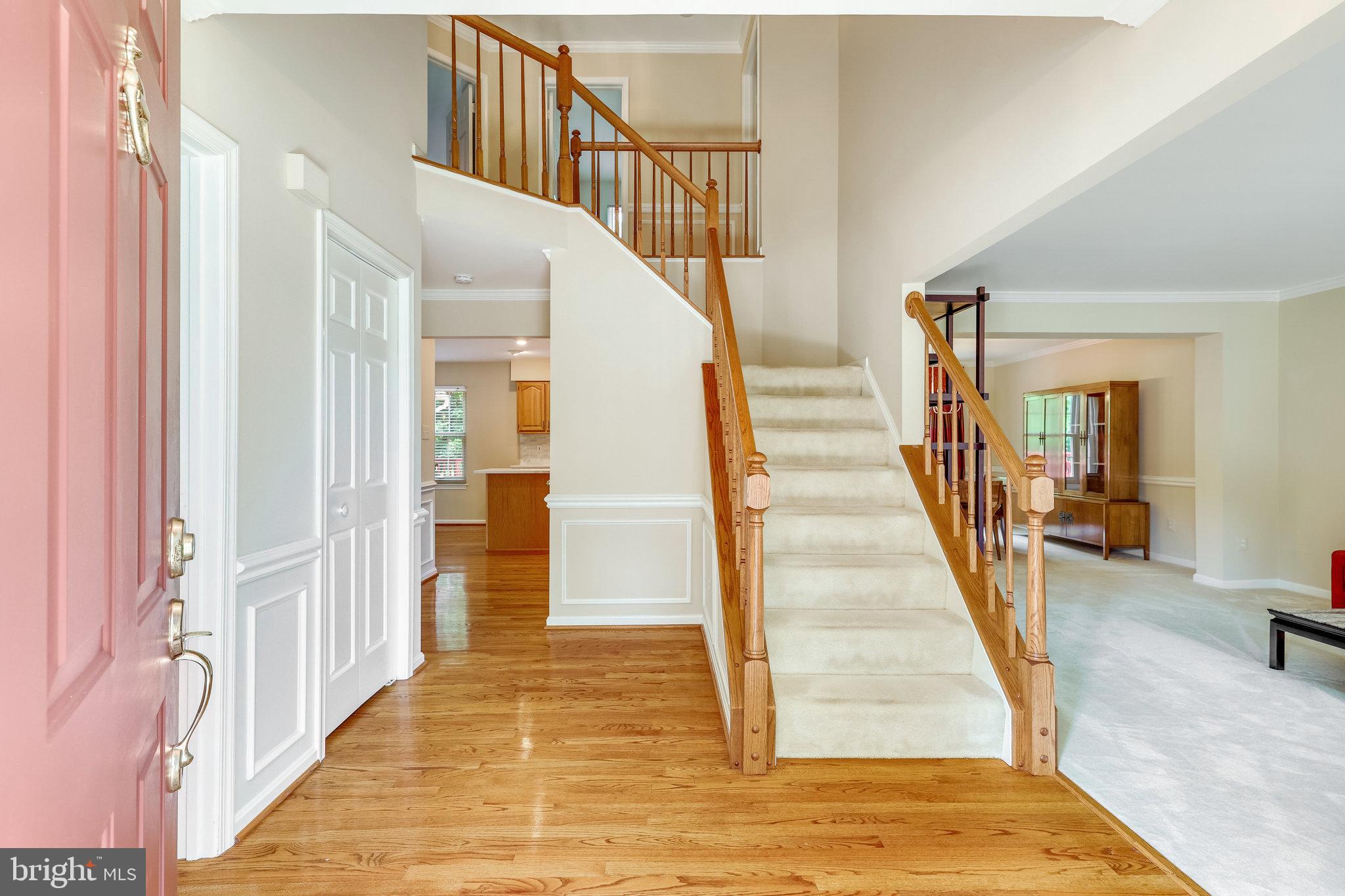 MIRROR RIDGE - Residential