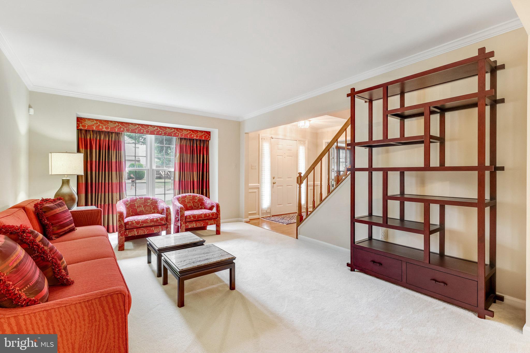 MIRROR RIDGE - Residential