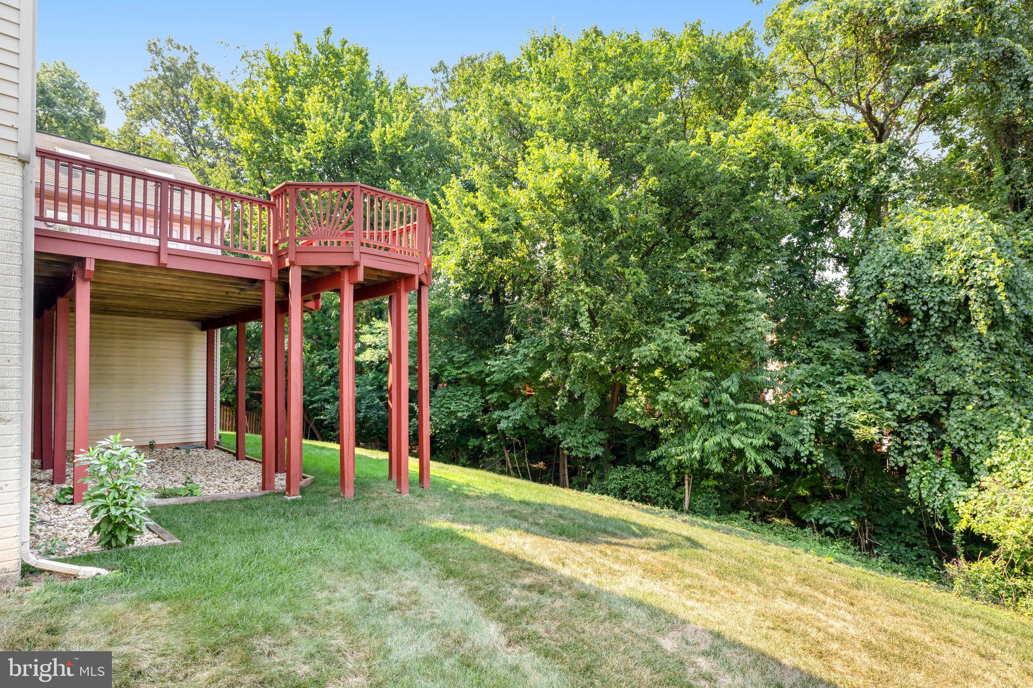 MIRROR RIDGE - Residential