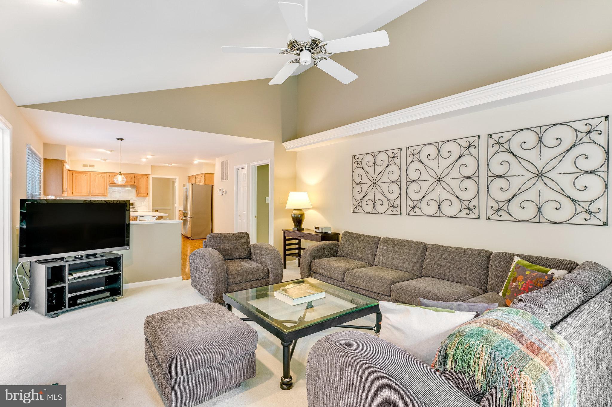 MIRROR RIDGE - Residential