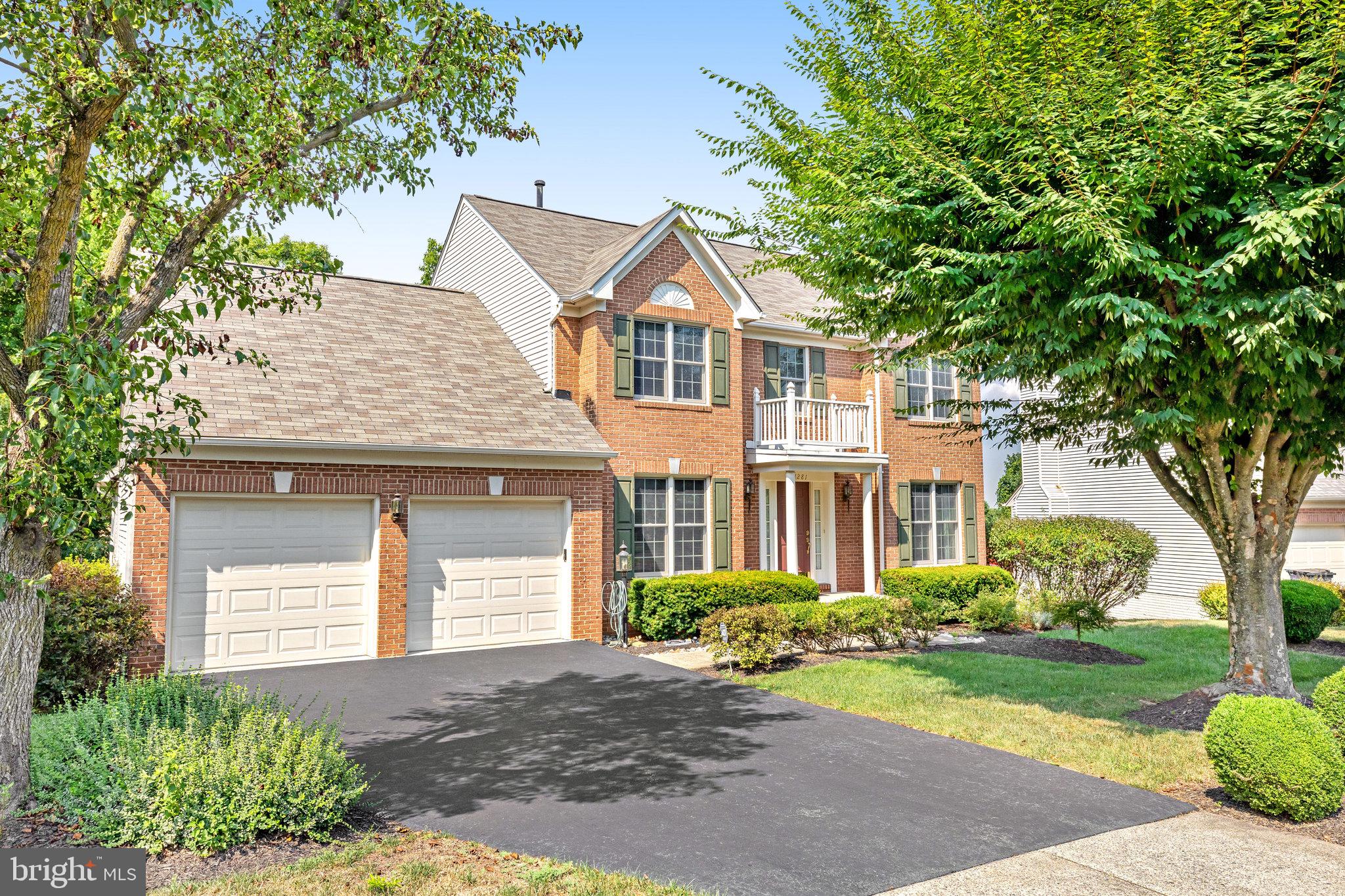 MIRROR RIDGE - Residential