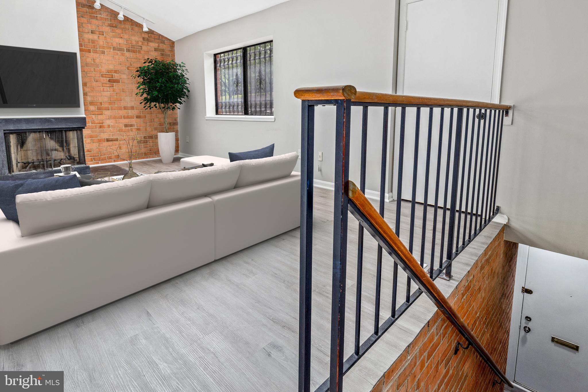 3452 SUMMIT COURT NE 3452