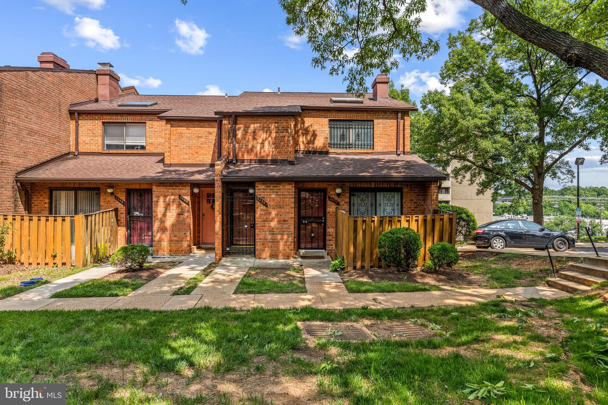 3452 SUMMIT COURT NE 3452