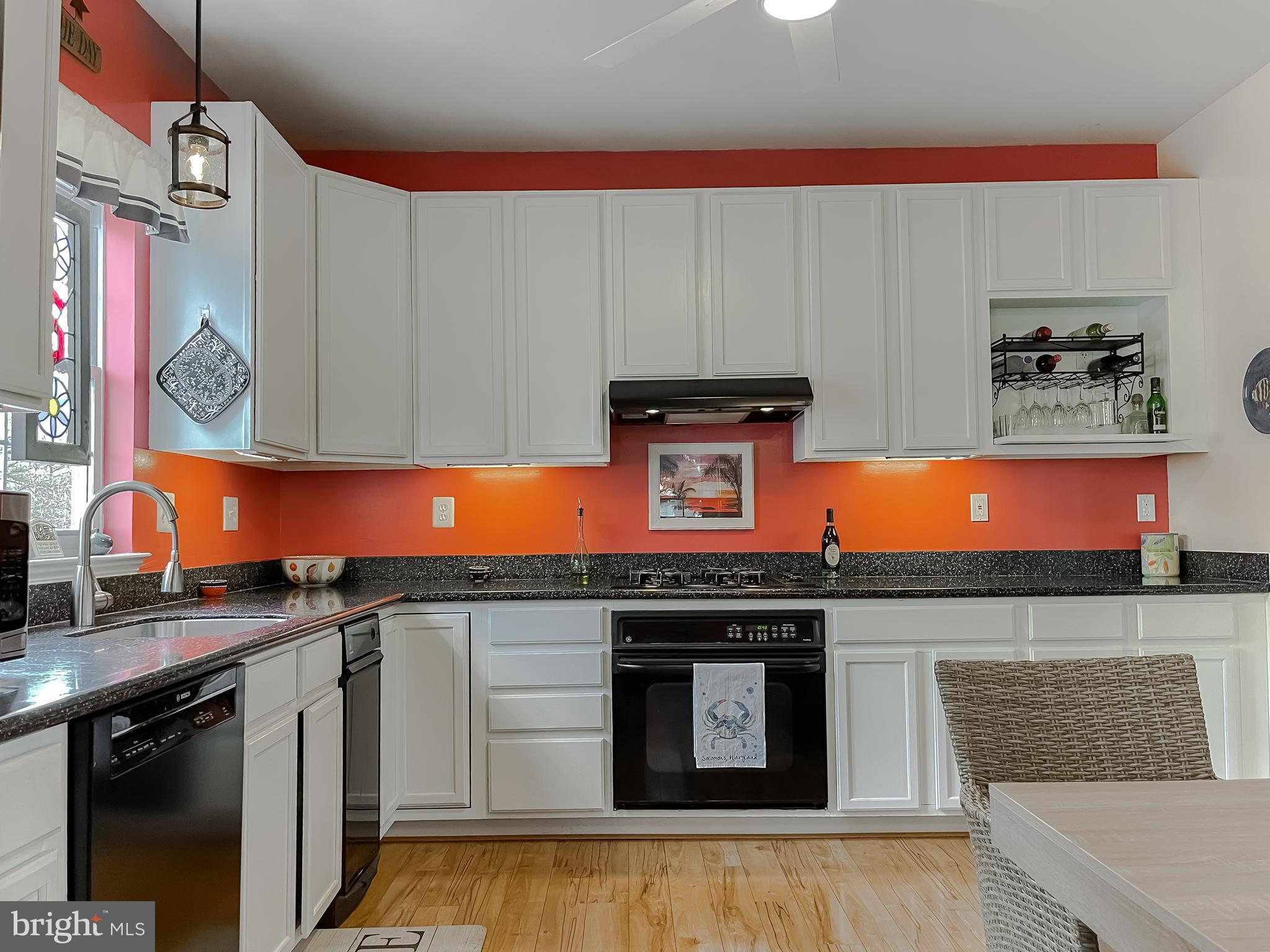 SOLOMONS LANDING - Residential