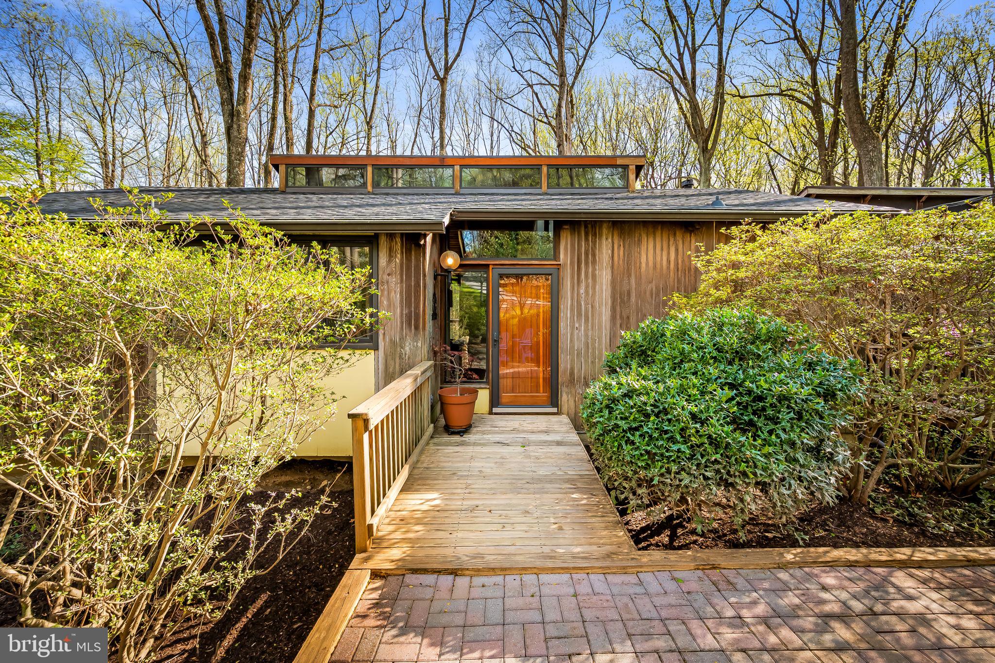 1115 HIGH COUNTRY ROAD