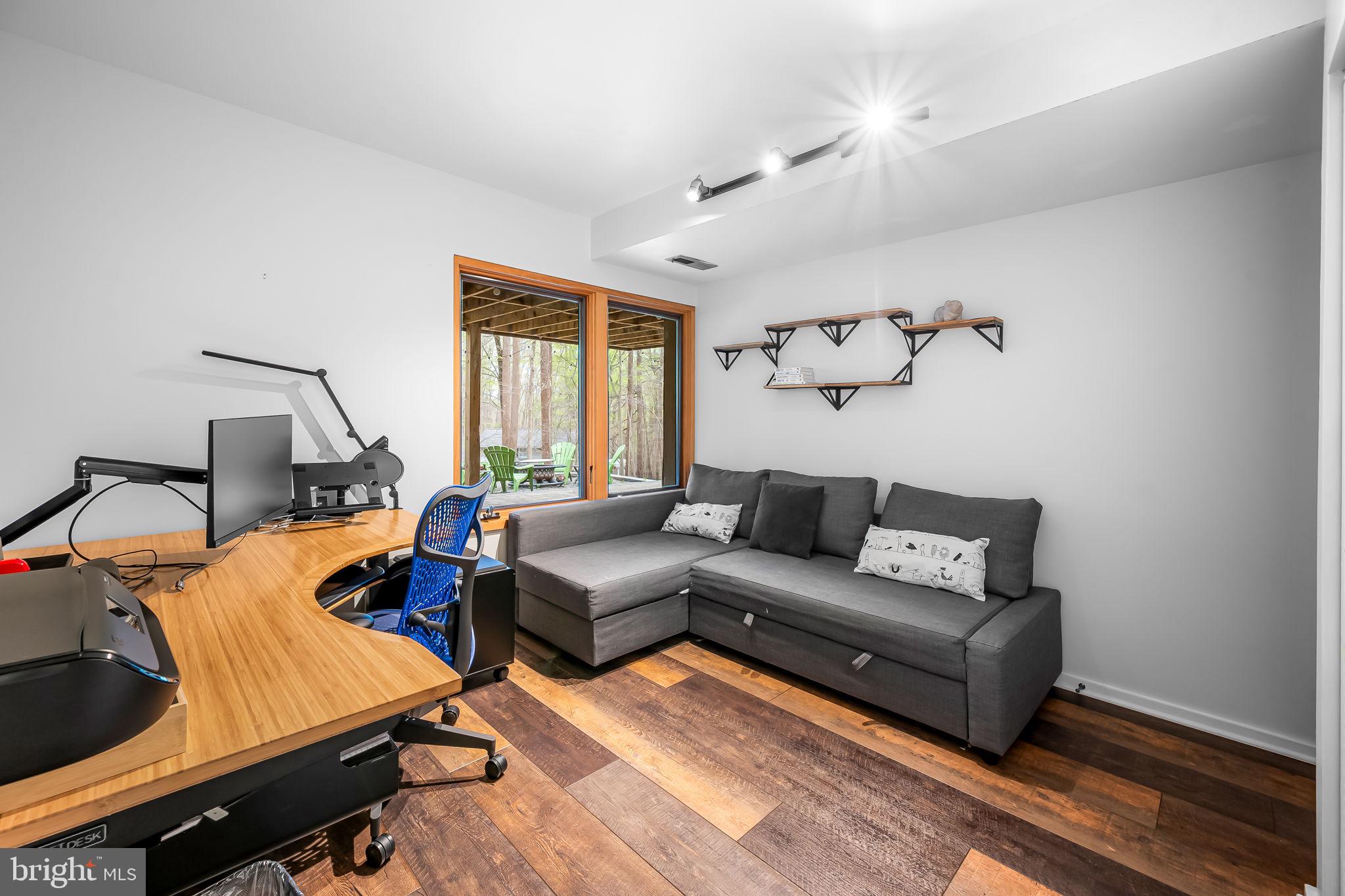 PINELEIGH - Residential