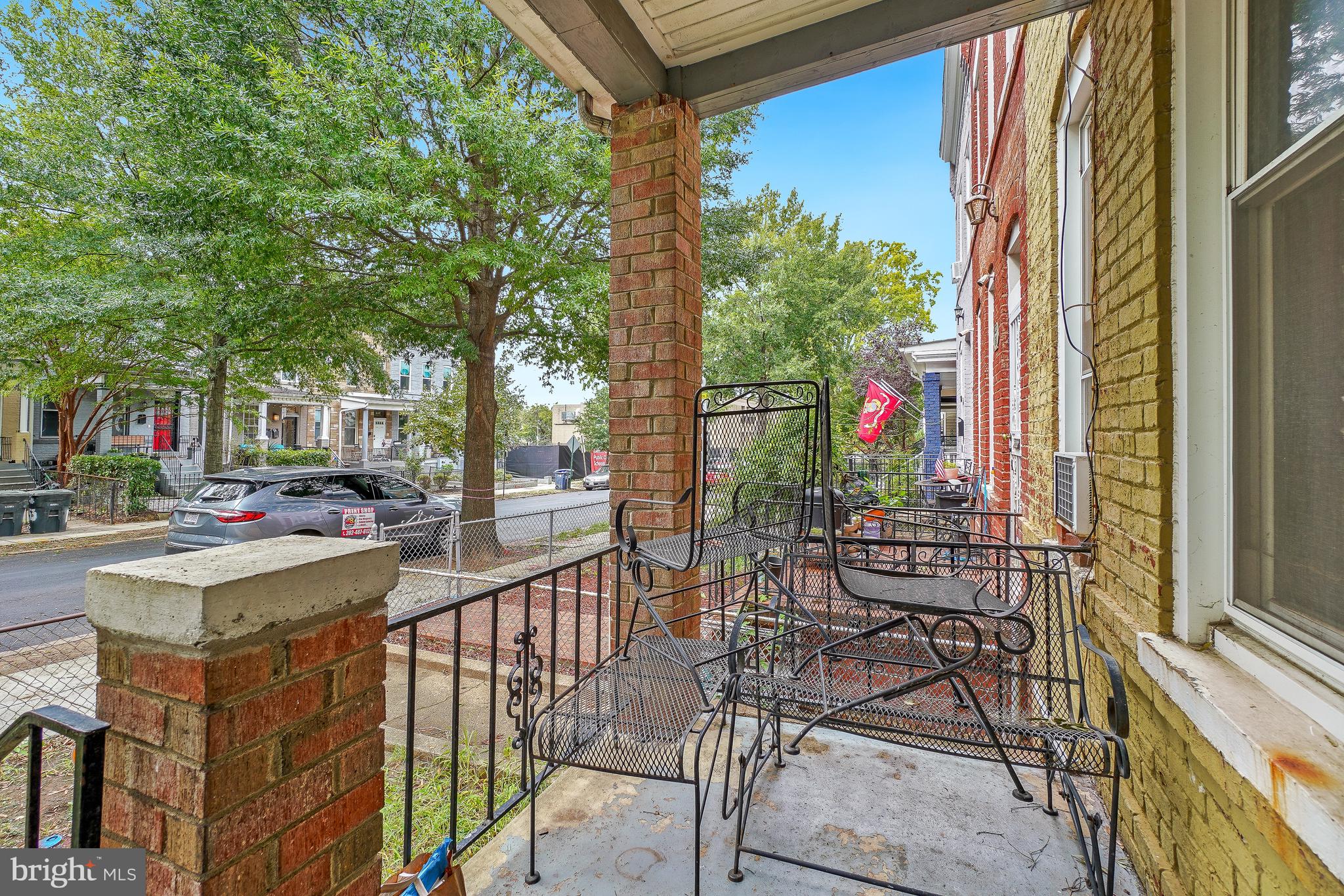 1156 NEAL STREET NE