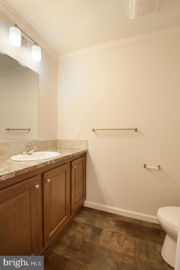 5 EDGEWATER DRIVE