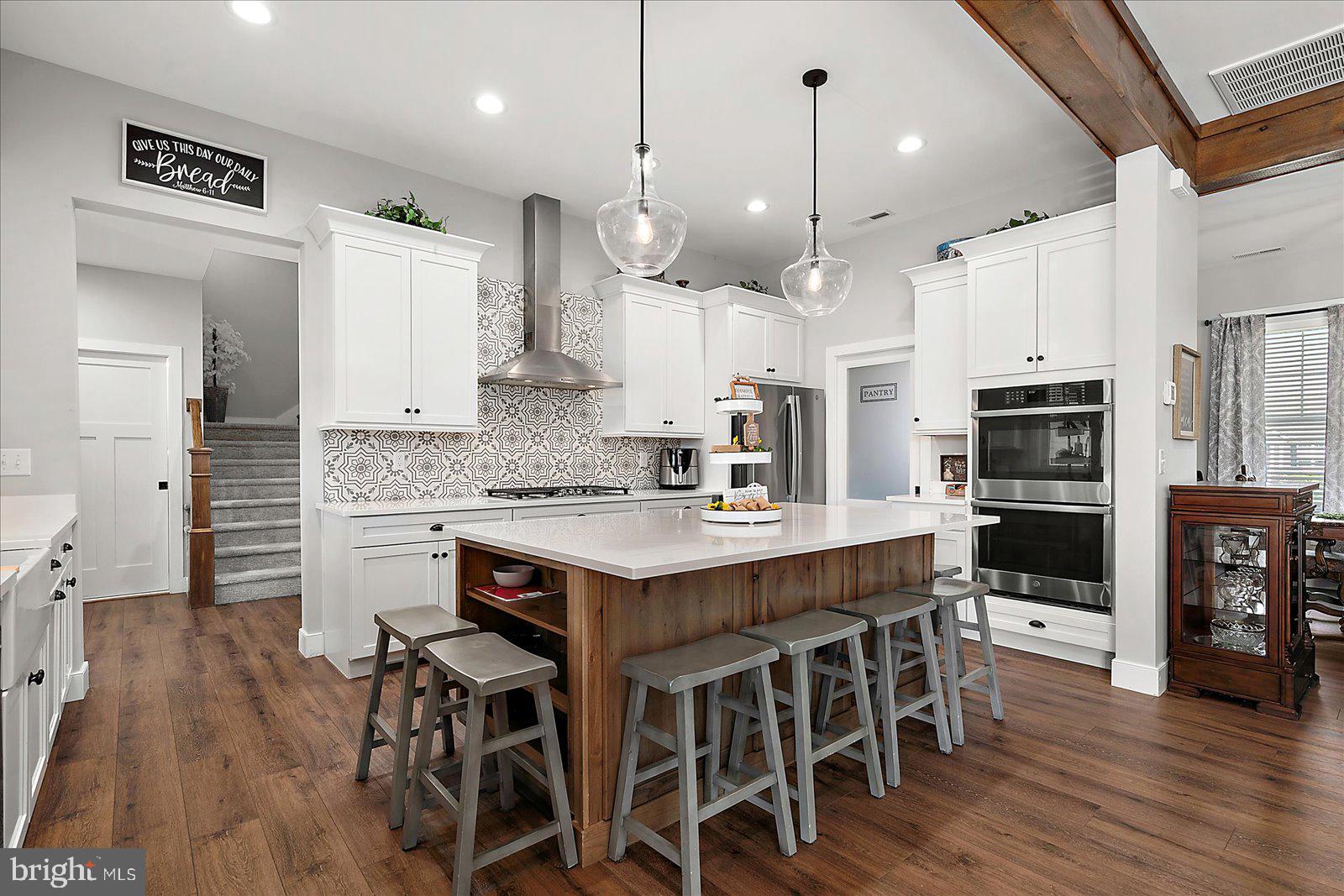 KINGSTON RIDGE - Residential