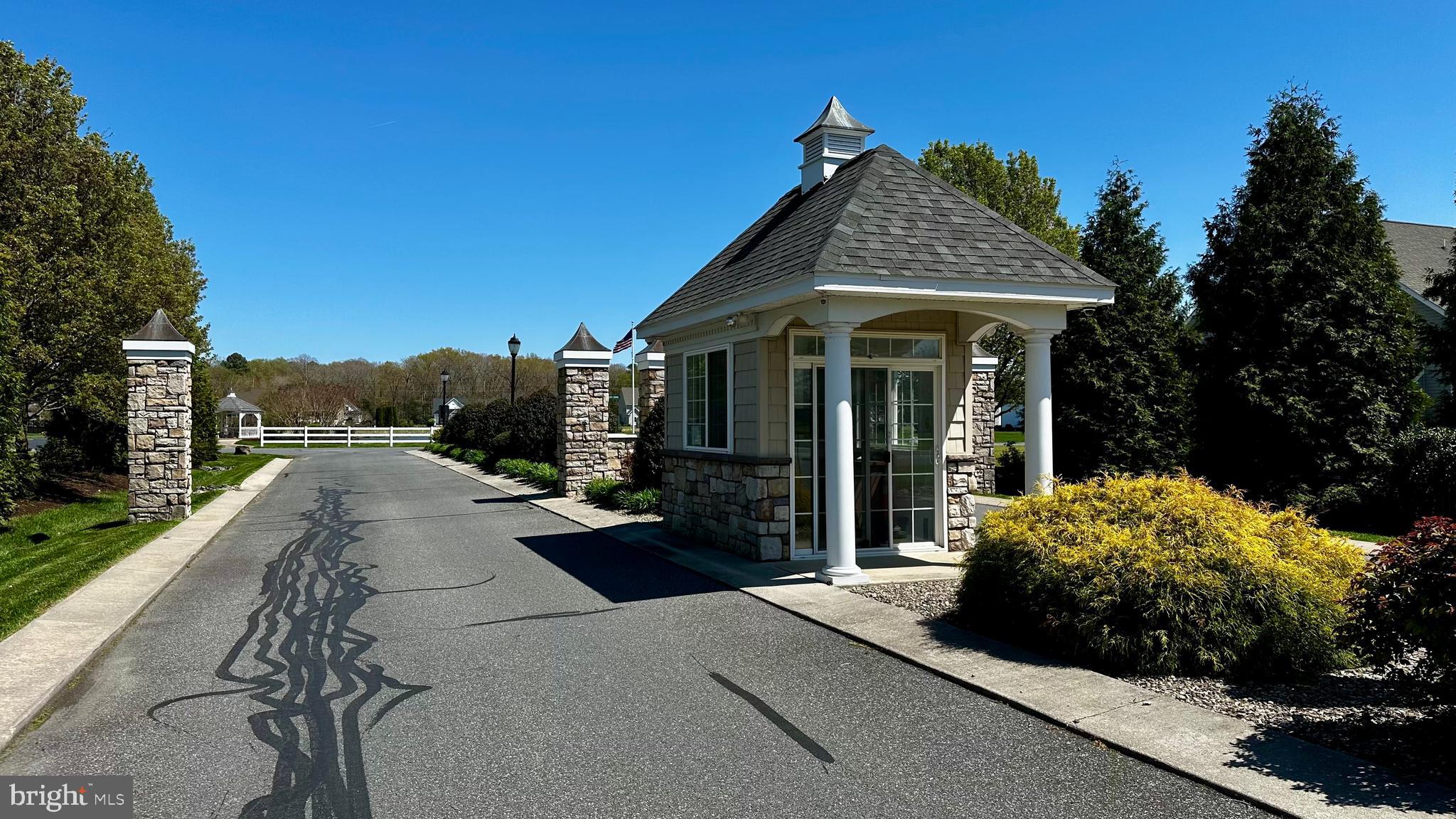 KINGSTON RIDGE - Residential